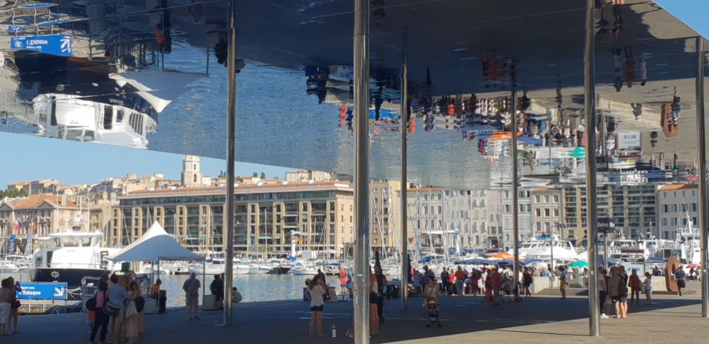 Marseille - Fischmarkt Spiegelung